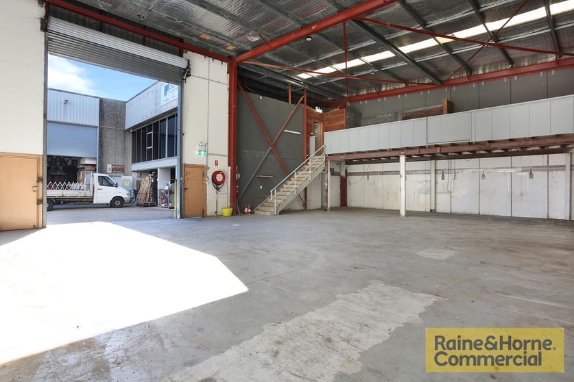 Click to view all images 4/5 Kaleski Street Moorebank NSW 2170 - Image 3