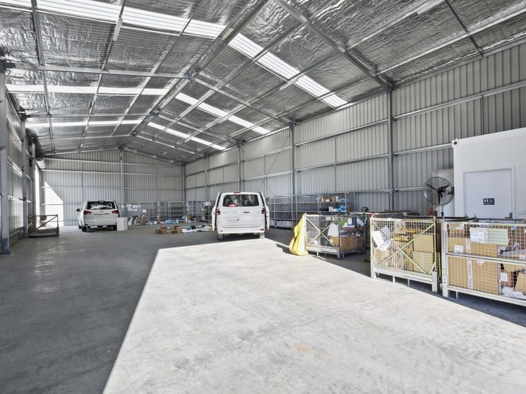 Click to view all images 29 Gordon Street Bairnsdale VIC 3875 - Image 3