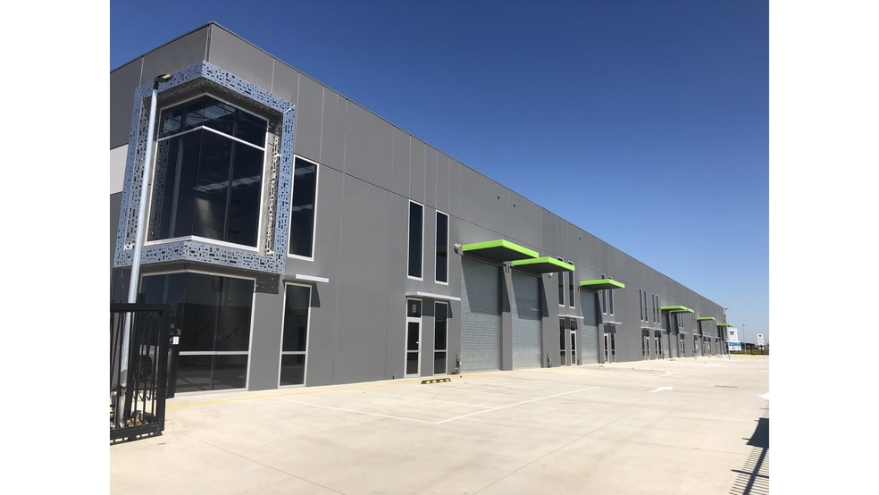 Click to view all images 5/1 Network Drive Truganina VIC 3029 - Image 1