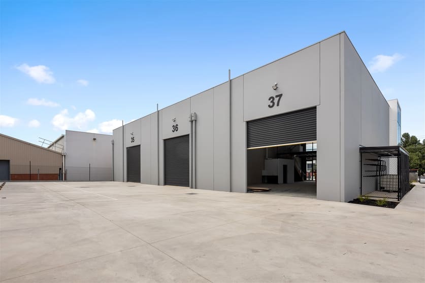 Click to view all images 37/42 McArthurs Road Altona North VIC 3025 - Image 2