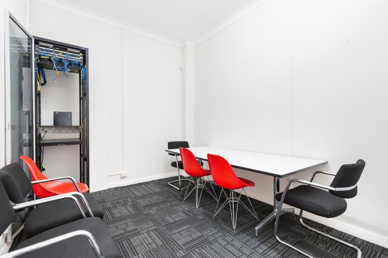 Click to view all images WHOLE OF PROPERTY/155 East Street Rockhampton City QLD 4700 - Image 3