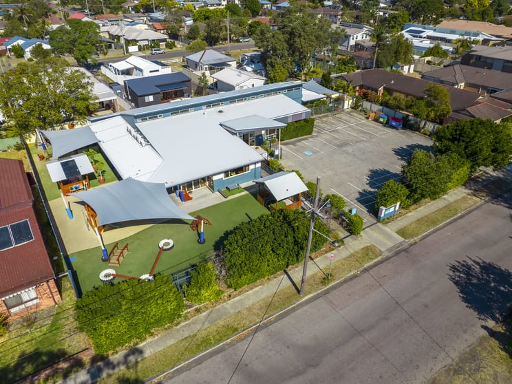Click to view all images 4 Nowack Avenue Umina Beach NSW 2257 - Image 1