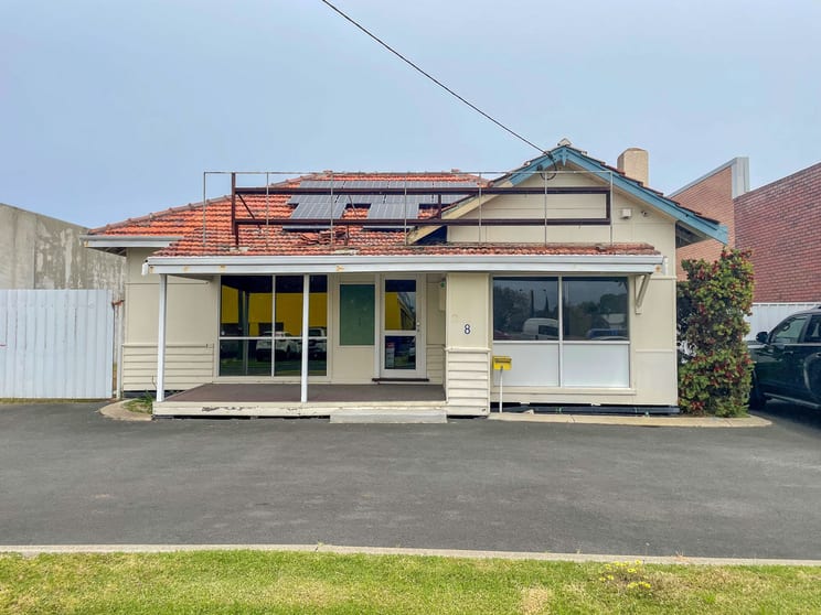 Click to view all images 8 Bourke Street Bunbury WA 6230 - Image 2