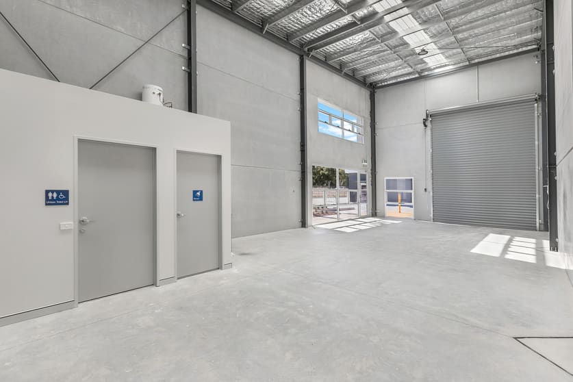 Click to view all images 1-18/14 Kam Close Morisset NSW 2264 - Image 2