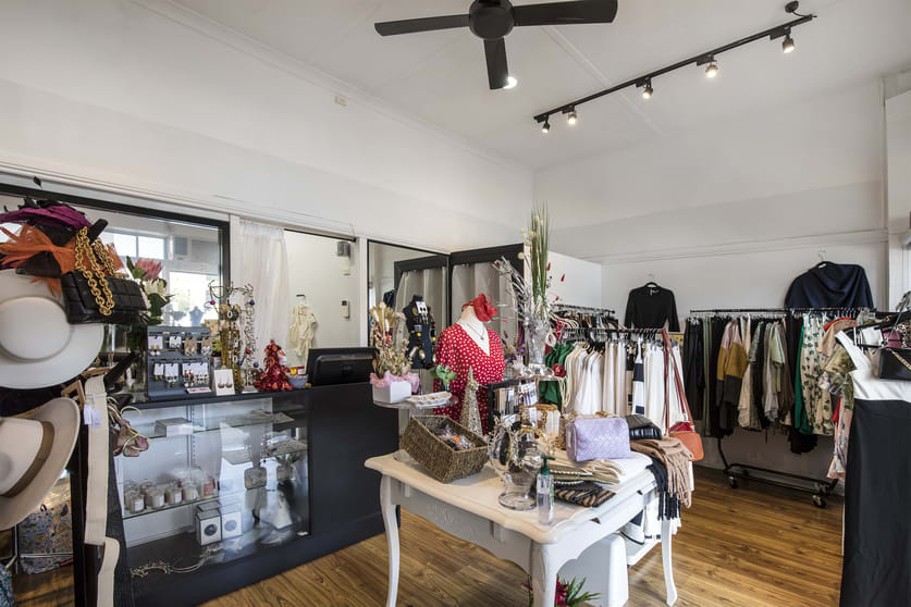 Click to view all images 11 Woodlands Street Essendon VIC 3040 - Image 3