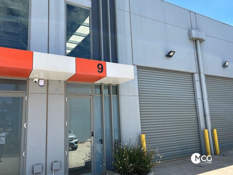 Click to view all images 9/1 Independent Way Ravenhall VIC 3023 - Image 3
