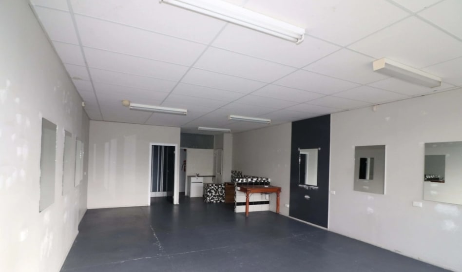 Click to view all images 48 Beach Street Frankston VIC 3199 - Image 2