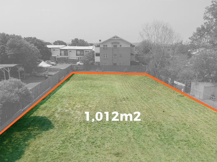 Click to view all images 116 Glebe Road Booval QLD 4304 - Image 1