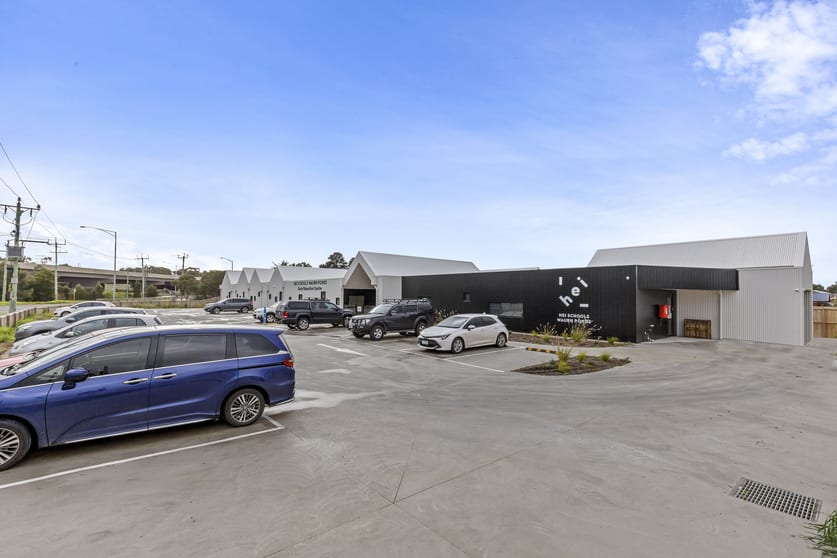 Click to view all images 1-3 Ghazeepore Road Waurn Ponds VIC 3216 - Image 2