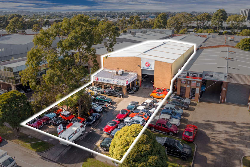 Click to view all images 10 Pickering Road Mulgrave VIC 3170 - Image 1