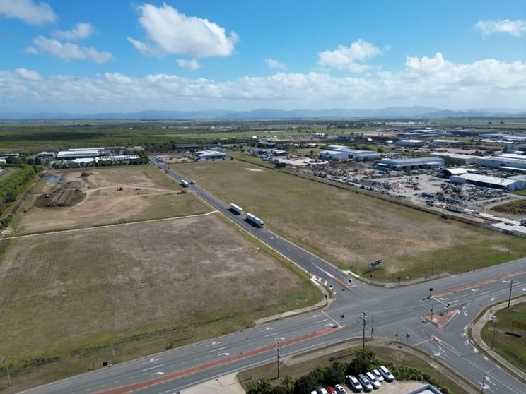 Click to view all images 121 Farrellys Road Paget QLD 4740 - Image 3