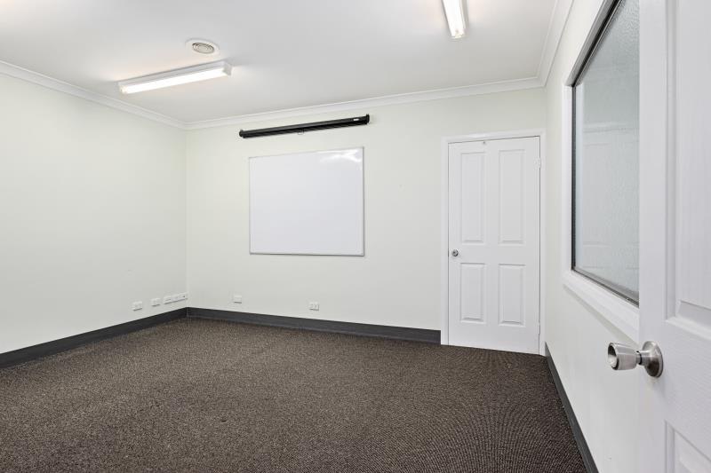 674 Pemberton Street Albury NSW 2640 - Image 3