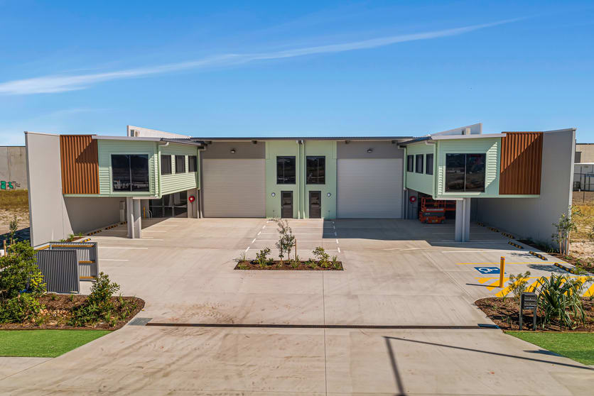 Click to view all images 2/4 Abeles Street Baringa QLD 4551 - Image 1