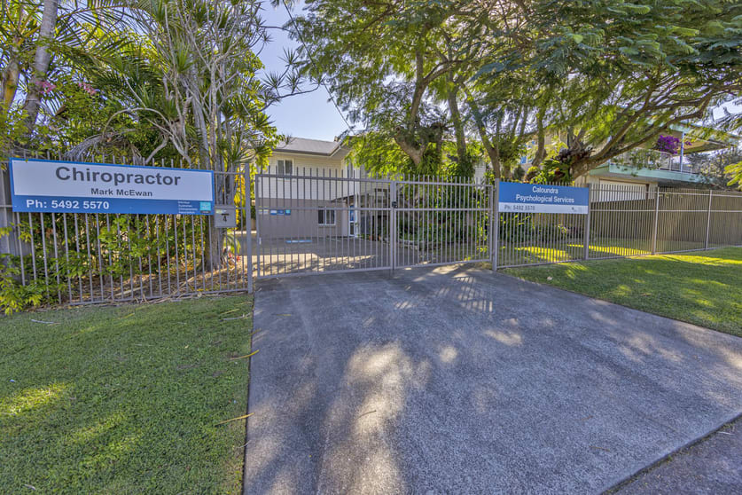 Click to view all images 4 Fourth Avenue Caloundra QLD 4551 - Image 2