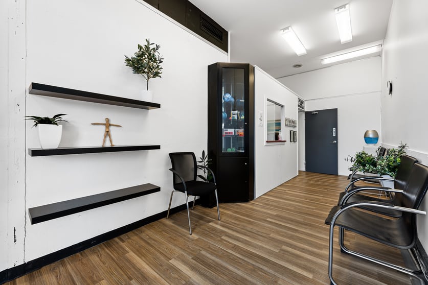 Click to view all images 124 Snell Grove Oak Park VIC 3046 - Image 3