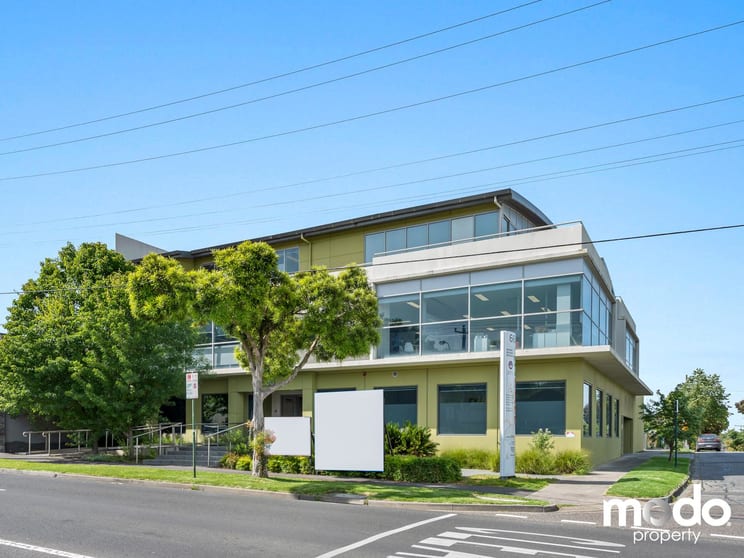 Click to view all images 8/660 Canterbury Road Surrey Hills VIC 3127 - Image 2