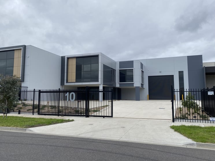 10 Trafalgar Road Epping VIC 3076 - Image 2