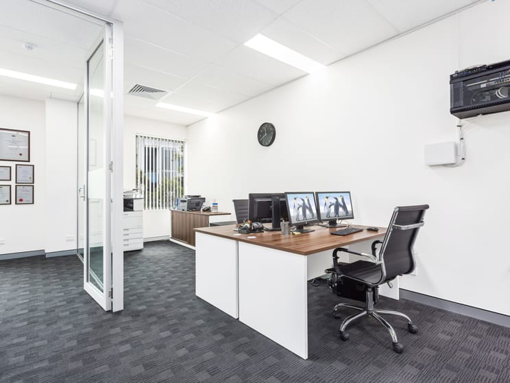 Click to view all images 4.10/5 Celebration Drive Bella Vista NSW 2153 - Image 3
