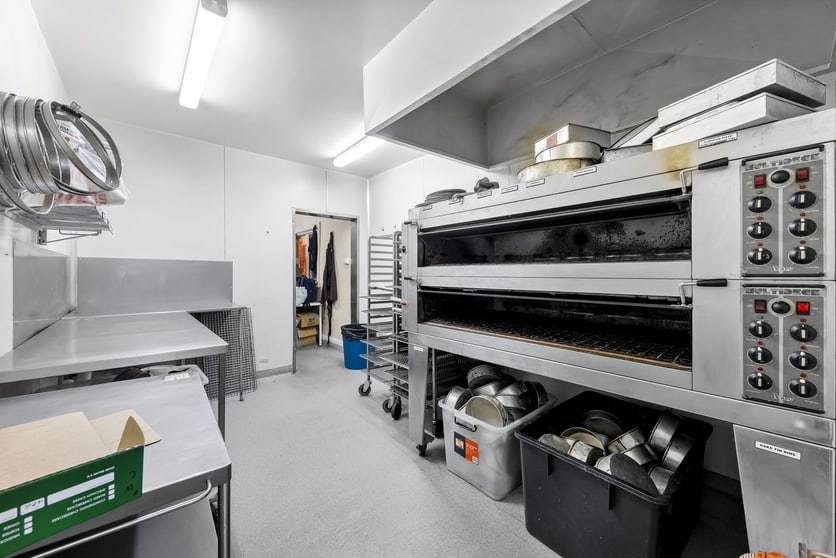 Click to view all images 120 Pascoe Vale Road Moonee Ponds VIC 3039 - Image 3