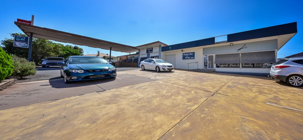 Click to view all images 30-34 Playford Avenue Whyalla SA 5600 - Image 2