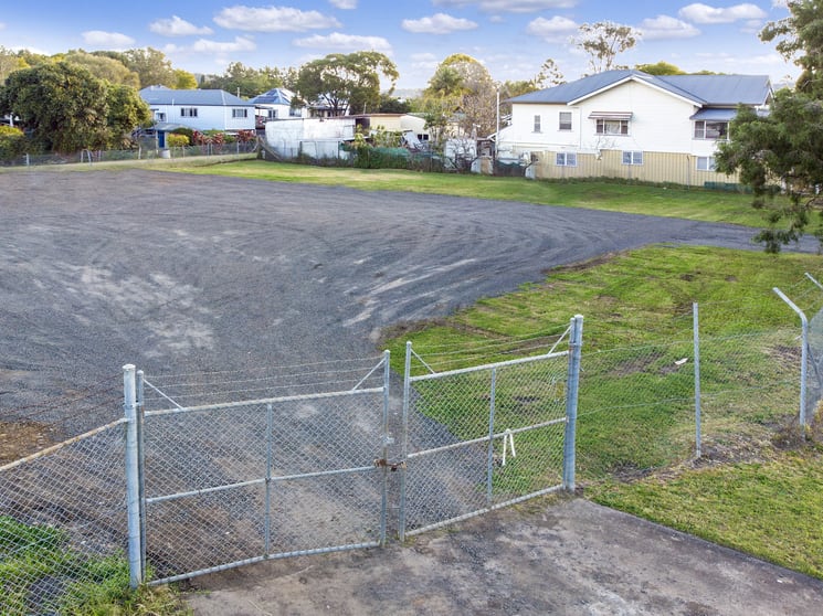 Click to view all images 28-32 Phyllis Street South Lismore NSW 2480 - Image 2