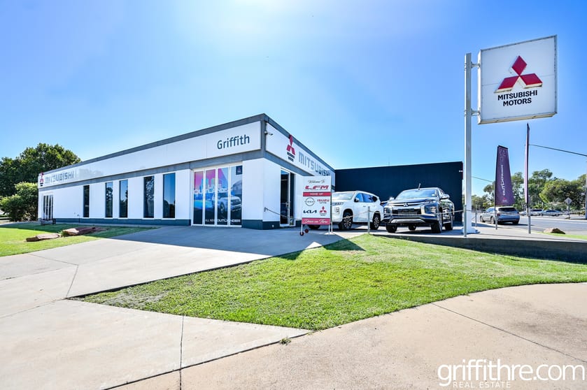 Click to view all images 1 Griffin Avenue Griffith NSW 2680 - Image 2
