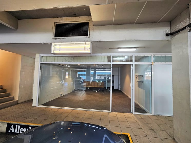 Click to view all images 2/1-5 Collaroy Street Collaroy NSW 2097 - Image 2