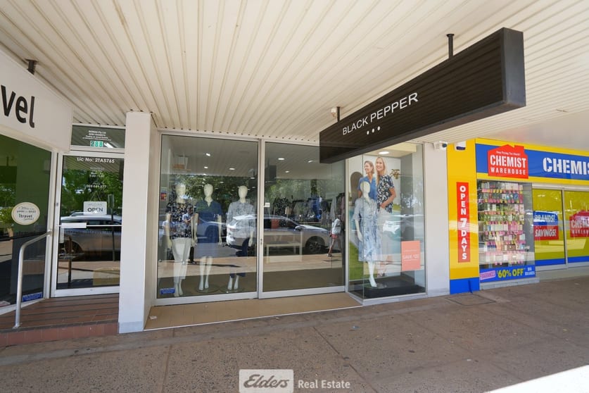 Click to view all images 290 Banna Avenue Griffith NSW 2680 - Image 1
