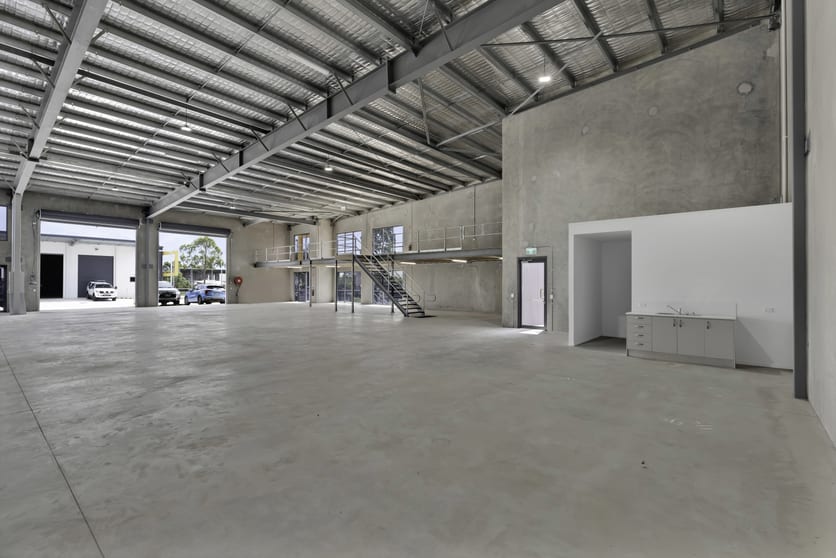 Click to view all images 6/ 66-74 Fred Chaplin Circuit Corbould Park QLD 4551 - Image 3