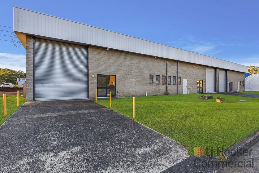 Click to view all images 2/5 Bonnal Road Erina NSW 2250 - Image 1