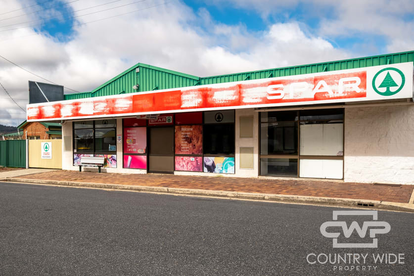 Click to view all images 41 High Street Tenterfield NSW 2372 - Image 2