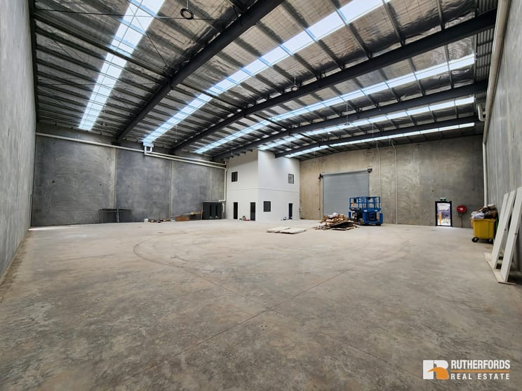 33 Mogul Court Deer Park VIC 3023 - Image 2