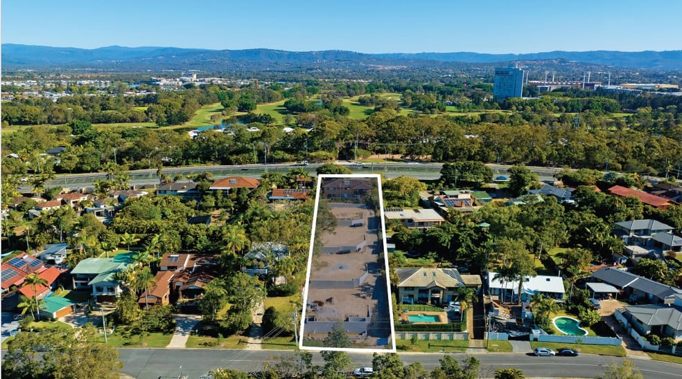 Click to view all images Benowa QLD 4217 - Image 1