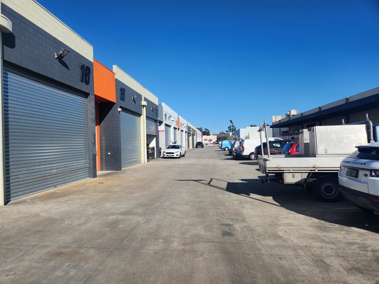 Click to view all images 17/102 Henkel Street Brunswick VIC 3056 - Image 2