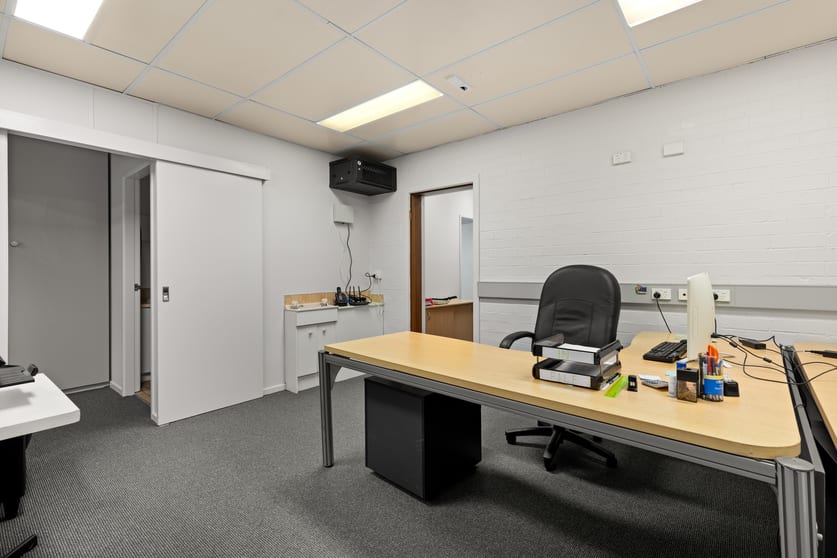 6/33-35 Meroo Street Bomaderry NSW 2541 - Image 2