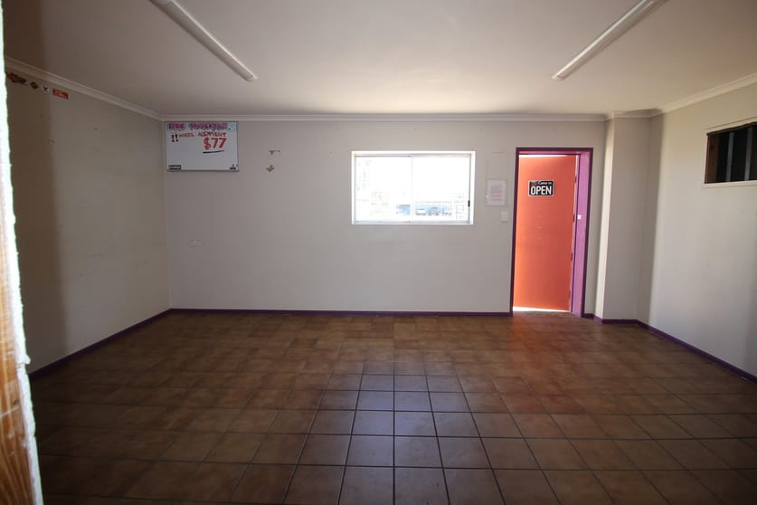 8 McKenzie Street Emerald QLD 4720 - Image 3