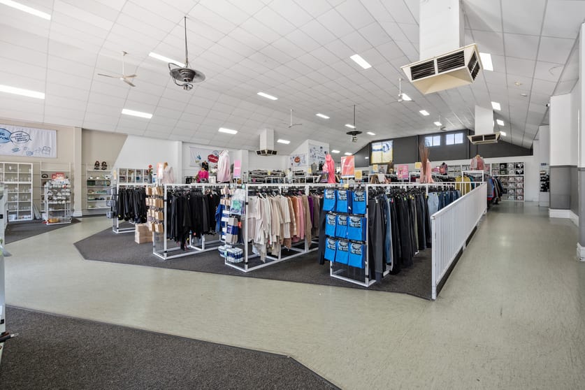 Click to view all images 74-76 High Street Wodonga VIC 3690 - Image 2