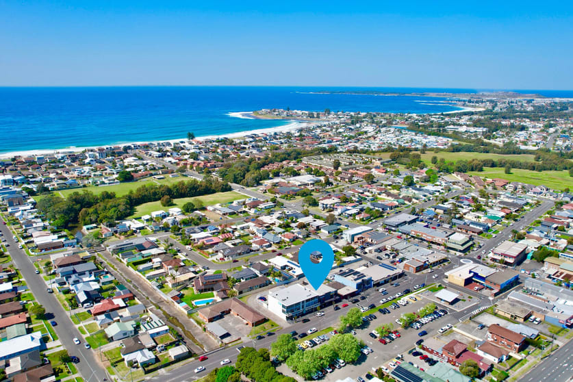 Click to view all images 4/10 Beverley Avenue Warilla NSW 2528 - Image 2