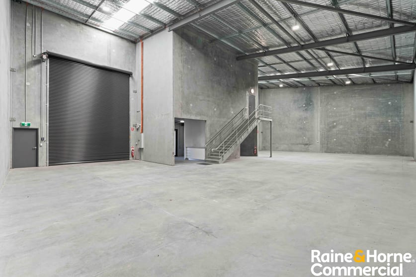 Unit 5/21 Concorde Way Bomaderry NSW 2541 - Image 4