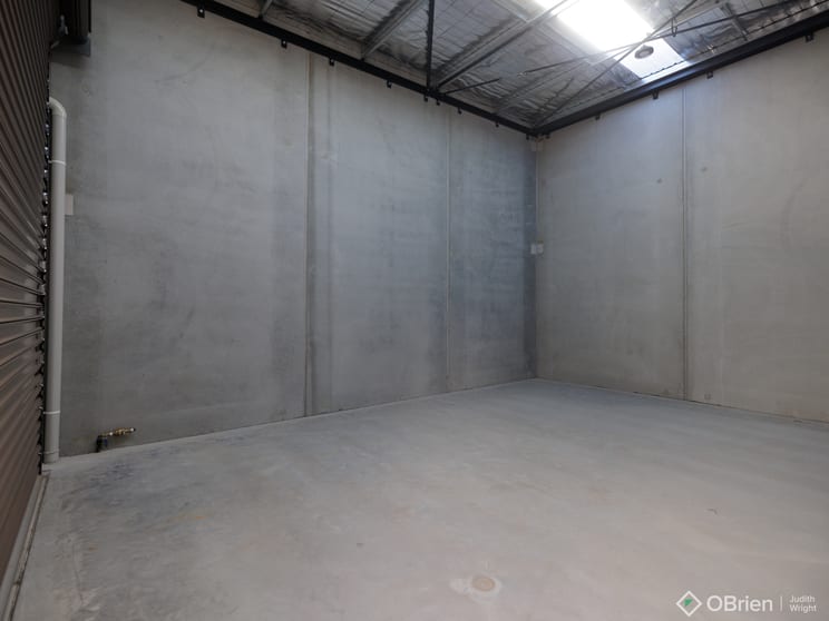 Click to view all images 15/16 Shorland Way Cowes VIC 3922 - Image 2