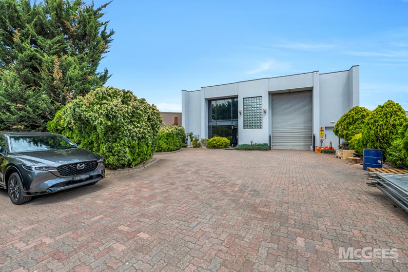 Click to view all images 116 Frederick Street Welland SA 5007 - Image 3