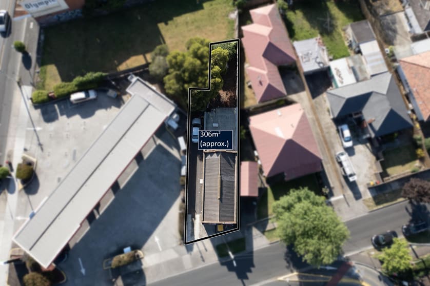158 Deakin Street Essendon VIC 3040 - Image 1