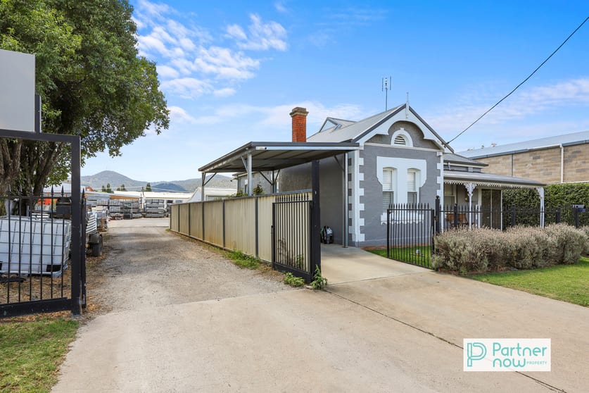 Click to view all images 34 Denison Street Tamworth NSW 2340 - Image 2