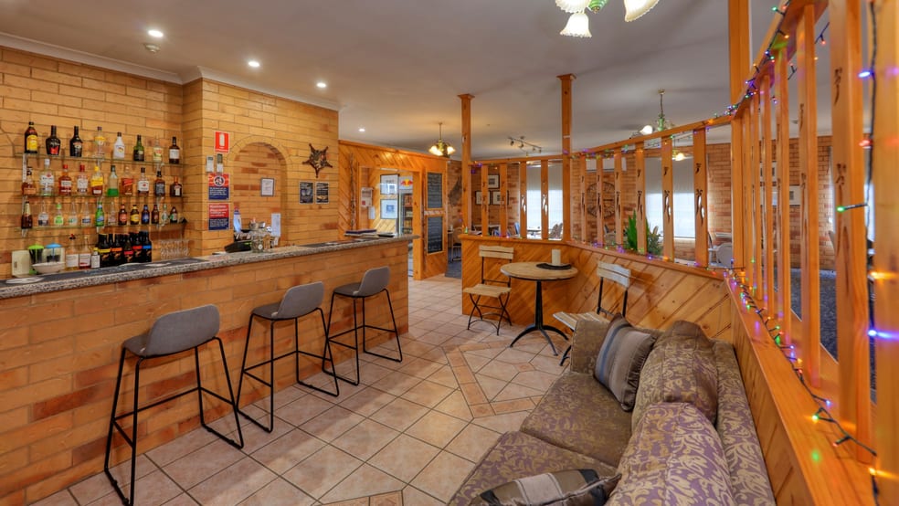 Click to view all images Parkes NSW 2870 - Image 2