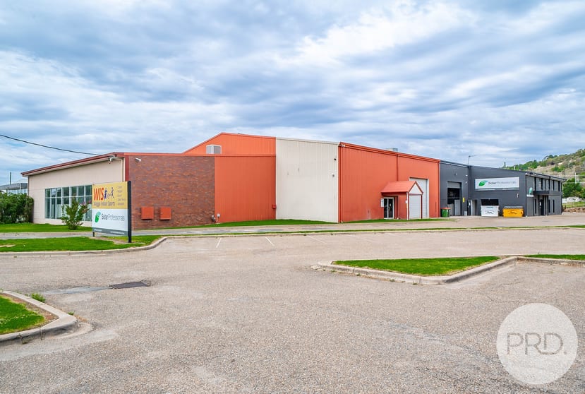 1/28 Nagle Street Wagga Wagga NSW 2650 - Image 1