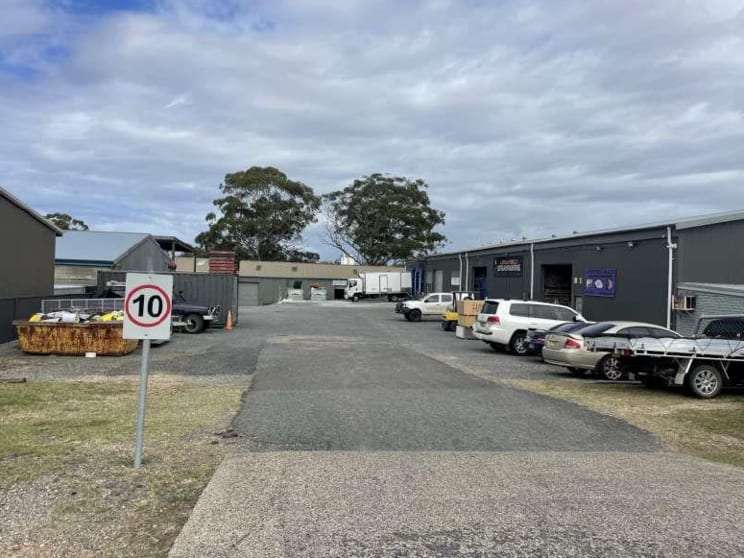 Click to view all images 4 Bolwarra Rd Port Macquarie NSW 2444 - Image 2