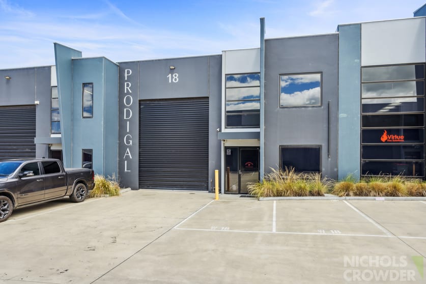 Click to view all images 18/5 Speedwell Street Somerville VIC 3912 - Image 1