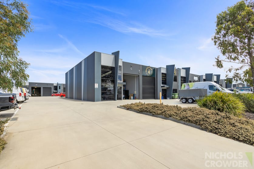 Click to view all images 18/5 Speedwell Street Somerville VIC 3912 - Image 2