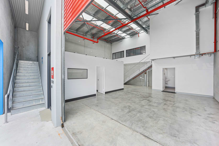 Click to view all images Units 99 & 129/2 The Crescent Kingsgrove NSW 2208 - Image 3