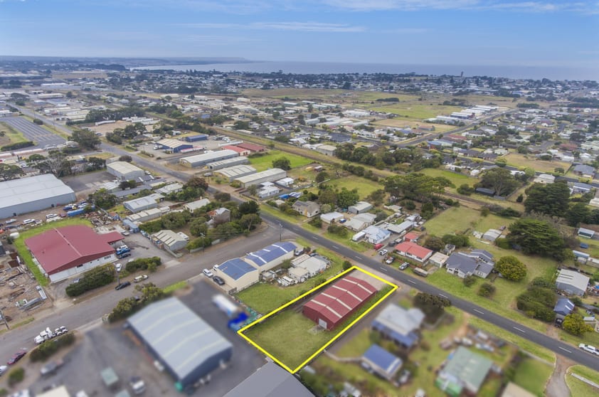 Click to view all images 25 Fitzgerald Street Portland VIC 3305 - Image 2